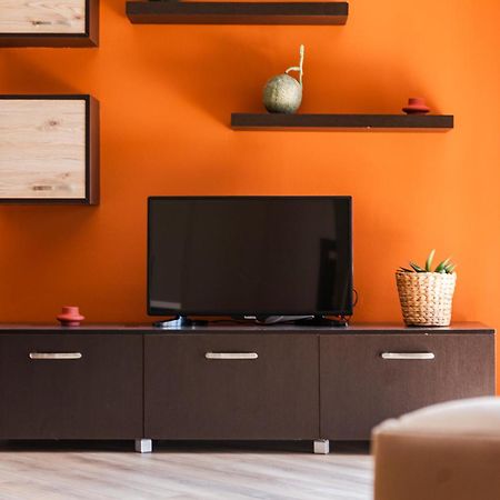 Melon Apartments Вльора Екстер'єр фото