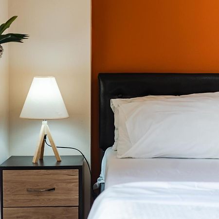 Melon Apartments Вльора Екстер'єр фото