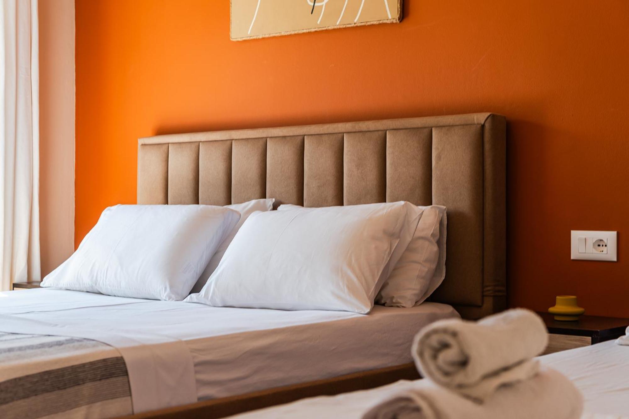 Melon Apartments Вльора Екстер'єр фото