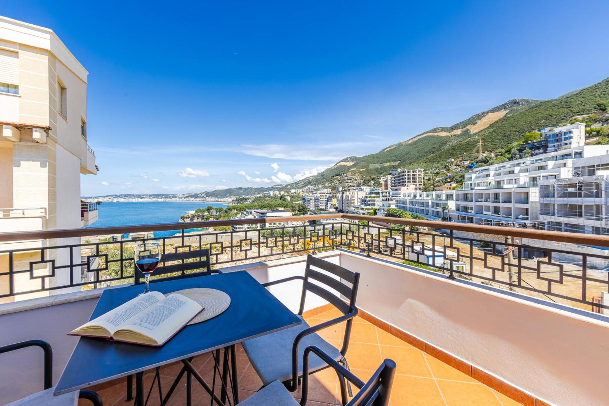 Melon Apartments Вльора Екстер'єр фото