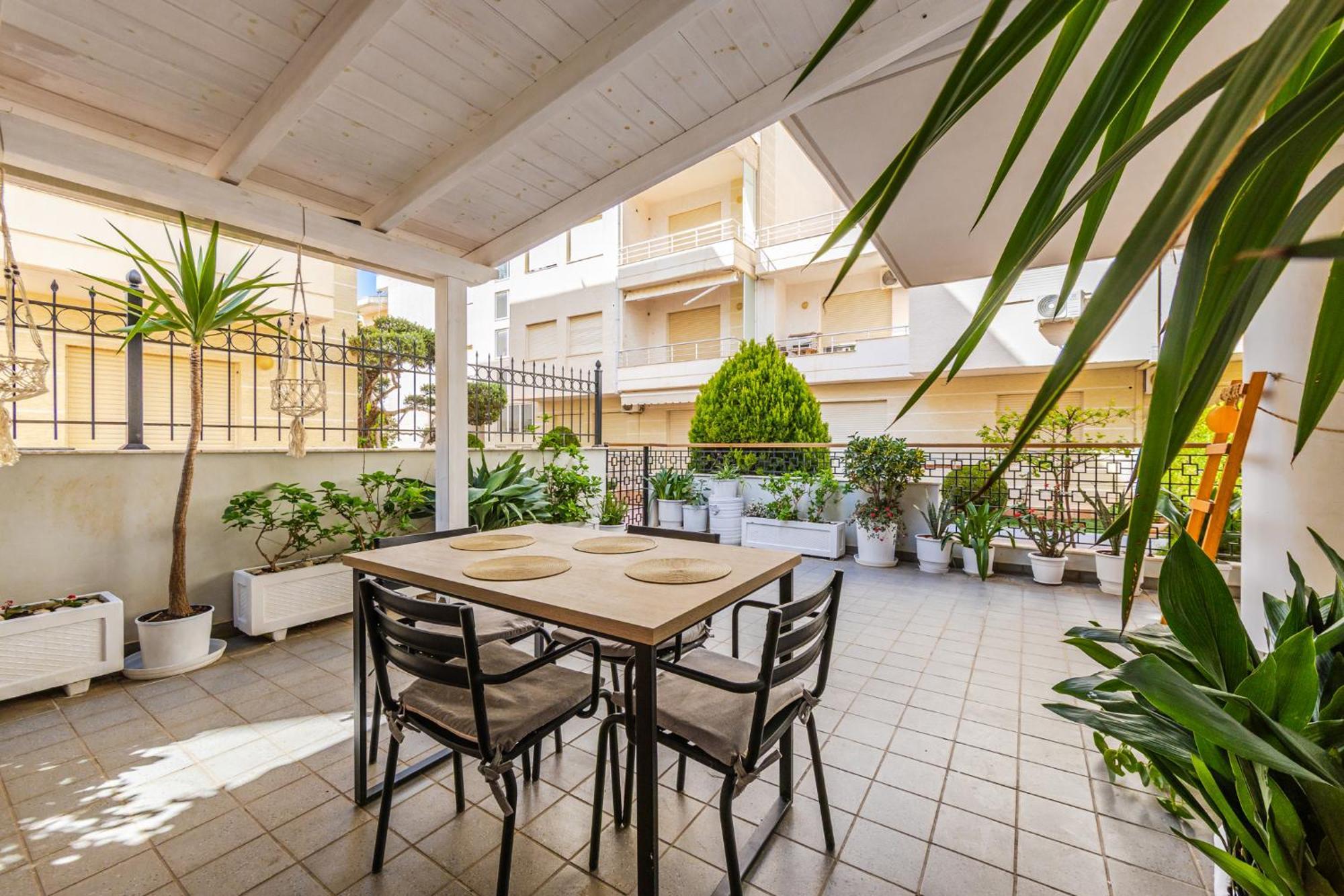 Melon Apartments Вльора Екстер'єр фото