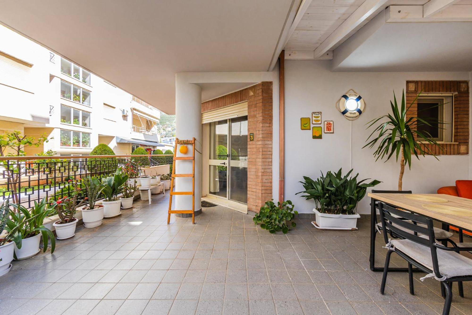 Melon Apartments Вльора Екстер'єр фото