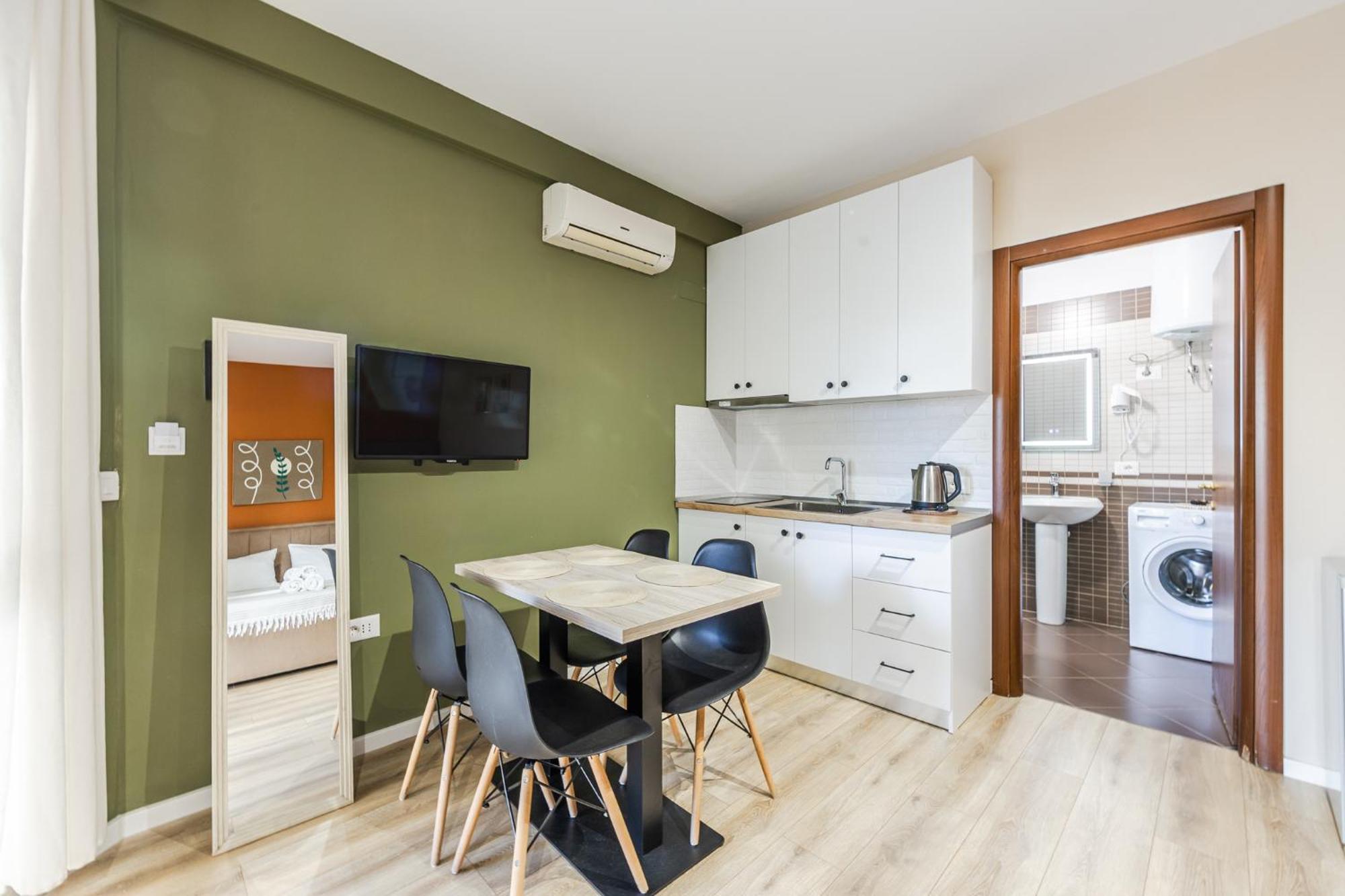 Melon Apartments Вльора Екстер'єр фото